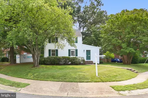 317 N Greenbrier St, Arlington, VA 22203