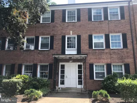 5106 Columbia Pike # 5, Arlington, VA 22204