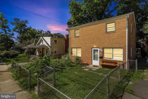 2022 S Nelson St, Arlington, VA 22204