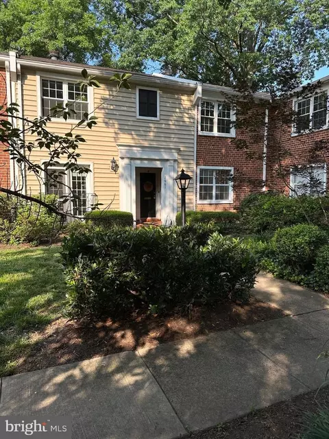 2661 S Walter Reed Dr #C, Arlington, VA 22206