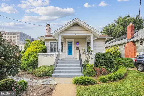 3450 13th St N, Arlington, VA 22201