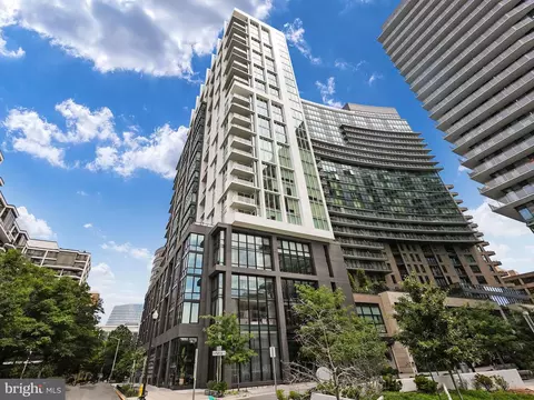 1781 N Pierce St #2601, Arlington, VA 22209