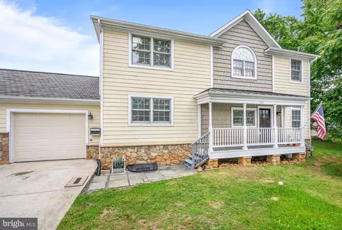 1705 S Walter Reed Dr S, Arlington, VA 22204