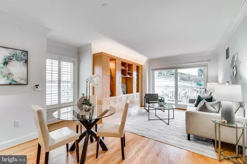 1201 N Nash St #106, Arlington, VA 22209