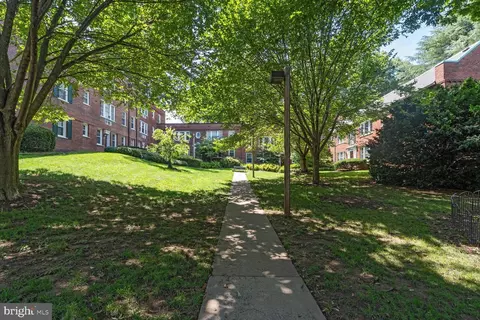 1920 N Rhodes St #74, Arlington, VA 22201