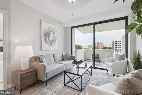 4141 N Henderson Rd #614, Arlington, VA 22203