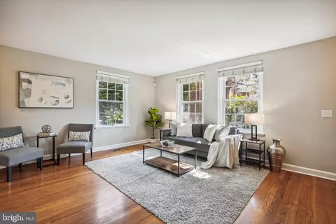 3513 S Stafford St #B, Arlington, VA 22206