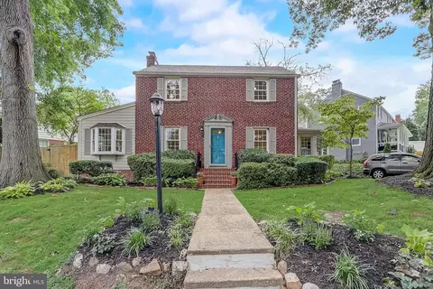 6165 11th Rd N, Arlington, VA 22205