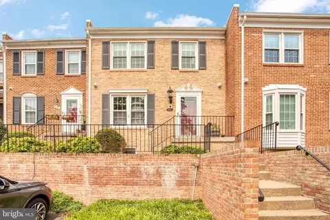 6835 Washington Blvd #C, Arlington, VA 22213