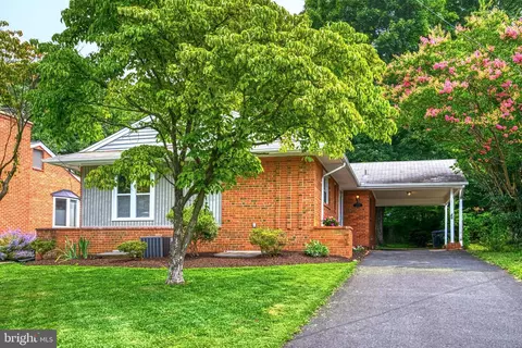 2223 N Nottingham St, Arlington, VA 22205