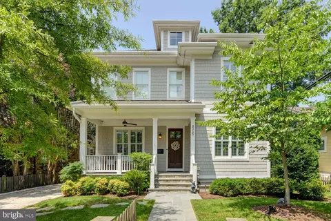 2711 Key Blvd, Arlington, VA 22201