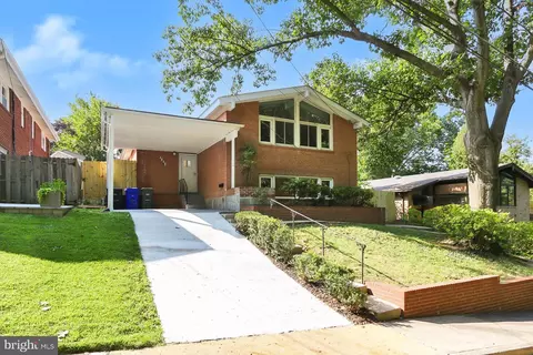 4848 7th St S, Arlington, VA 22204