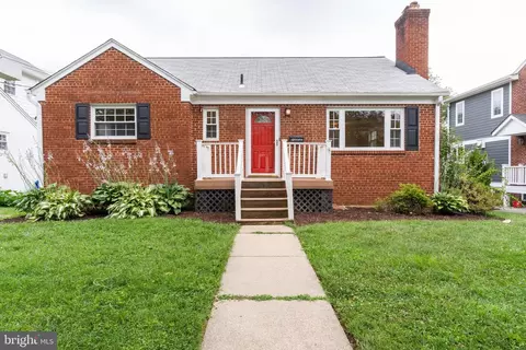 641 N Illinois St, Arlington, VA 22205