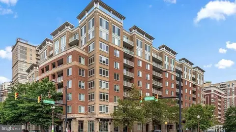 820 N Pollard St #811, Arlington, VA 22203