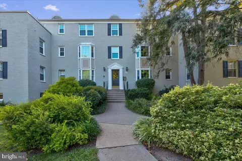 822 Arlington Mill Dr #2-203, Arlington, VA 22204