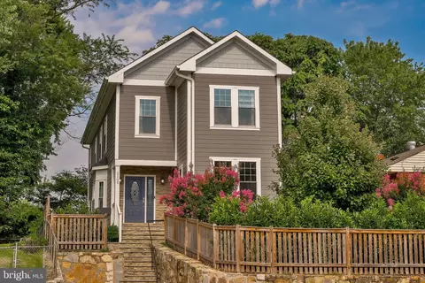2105 N George Mason Dr, Arlington, VA 22207