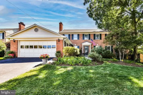 4780 Williamsburg Blvd N, Arlington, VA 22207
