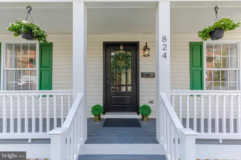 824 N Wakefield St, Arlington, VA 22203