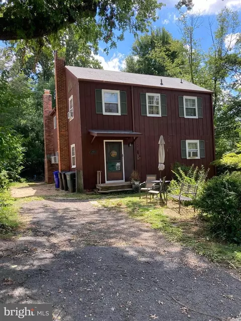1413 N Nicholas St, Arlington, VA 22205