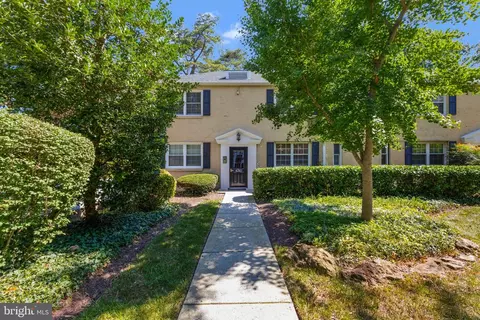 4310 N Pershing Dr #43101, Arlington, VA 22203