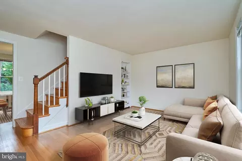 2111 27th St S, Arlington, VA 22206