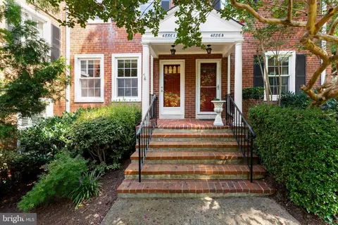 4886 28th St S #A, Arlington, VA 22206
