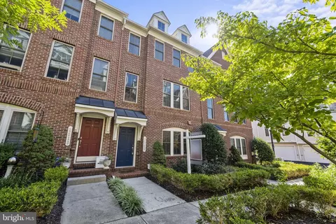 2517 S Kenmore Ct, Arlington, VA 22206