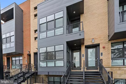 1118 S Highland St #2, Arlington, VA 22204