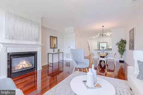 1633 N Colonial Ter #205, Arlington, VA 22209