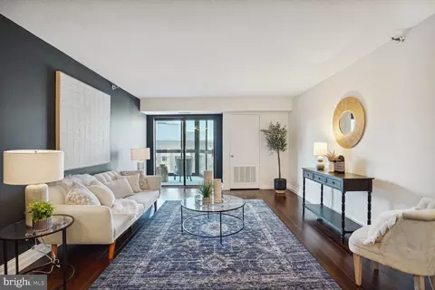 900 N Stafford St #1703, Arlington, VA 22203