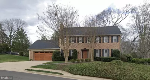 2664 Marcey Rd, Arlington, VA 22207