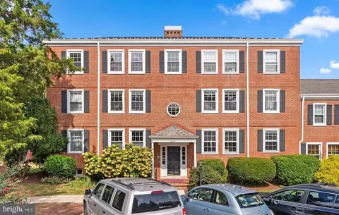 2874 S Abingdon St #C1, Arlington, VA 22206