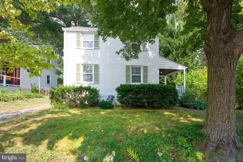 386 N Granada St, Arlington, VA 22203