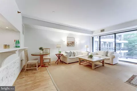 1530 Key Blvd #325, Arlington, VA 22209