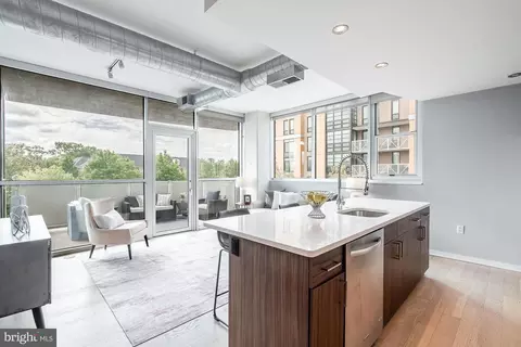 3409 Wilson Blvd #309, Arlington, VA 22201