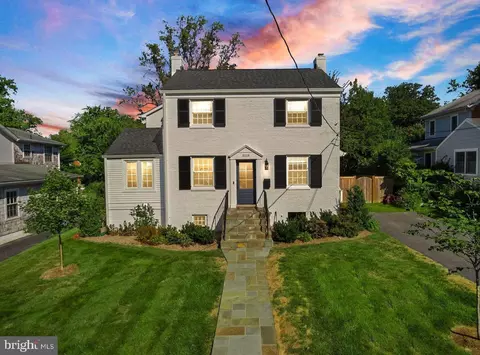 5119 26th St N, Arlington, VA 22207