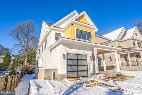 4831 33rd Rd N, Arlington, VA 22207