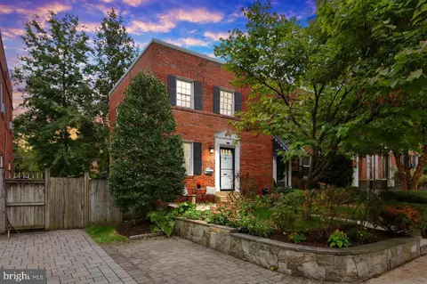 504 26th Rd S, Arlington, VA 22202