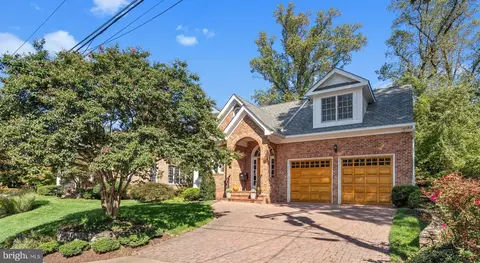 3077 N Quincy St, Arlington, VA 22207
