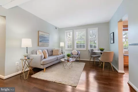 1911 Key Blvd #11560, Arlington, VA 22201