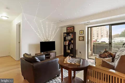 1931 N Cleveland St N #111, Arlington, VA 22201