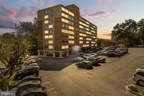 1210 N Taft St #302, Arlington, VA 22201