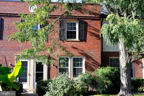 2701 16th St S #641, Arlington, VA 22204