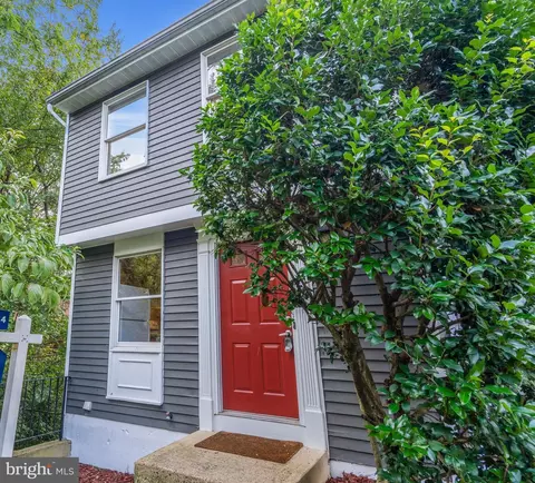 1600 10th St S, Arlington, VA 22204