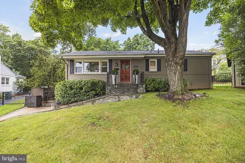 4642 20th Pl N, Arlington, VA 22207