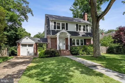 415 N Monroe St, Arlington, VA 22201
