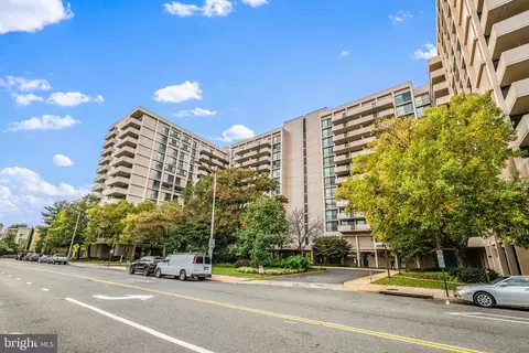 4141 N Henderson Rd N #103, Arlington, VA 22203