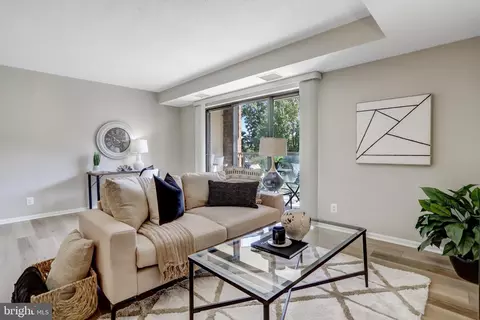 2100 Langston Blvd #323, Arlington, VA 22201