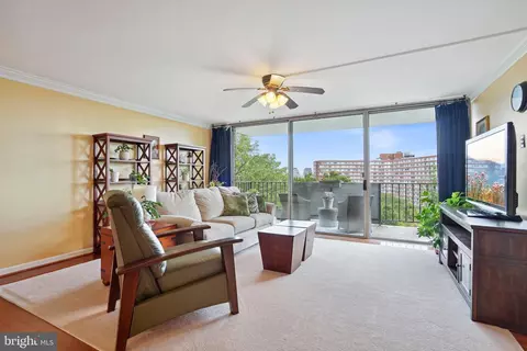 1515 S Arlington Ridge Rd #504, Arlington, VA 22202
