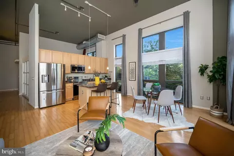 2720 S Arlington Mill Dr #112, Arlington, VA 22206